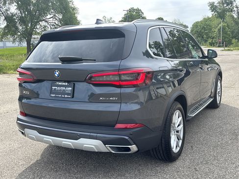 Used 2022 BMW X5 xDrive40i AWD/4WD image 3