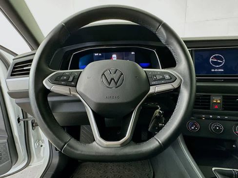 Used 2022 Volkswagen Jetta Sport image 15