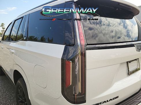 Used 2023 Cadillac Escalade Sport w/ LPO, ONYX Package image 5