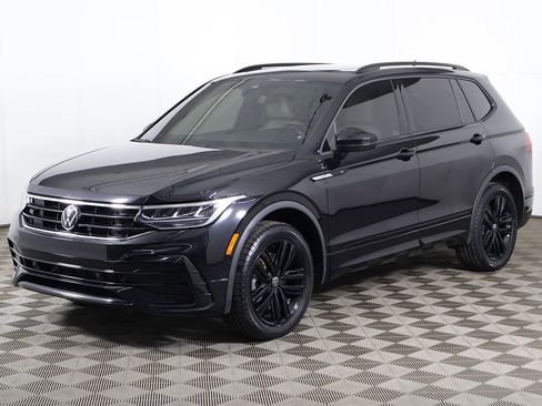 Used 2022 Volkswagen Tiguan SE R-Line AWD/4WD image 9