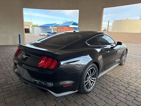 Used 2016 Ford Mustang Premium image 5