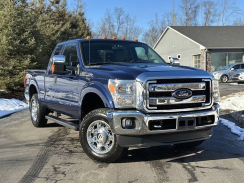 Used 2012 Ford F250 XLT w/ XLT Premium Pkg image 2