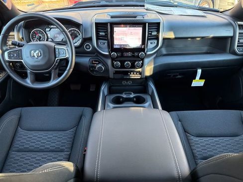 New 2026 RAM 1500 Express AWD/4WD image 17