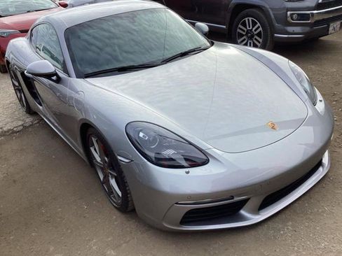 Used 2018 Porsche 718 Cayman S image 2