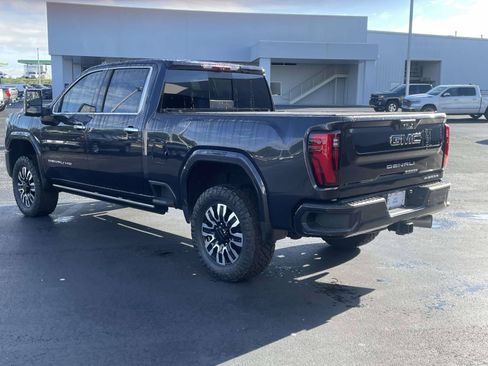 Certified 2025 GMC Sierra 2500 Denali Ultimate w/ Max Trailering Package AWD/4WD image 6