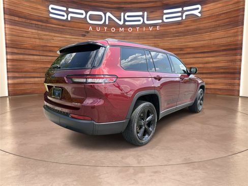 Used 2023 Jeep Grand Cherokee L Laredo AWD/4WD image 8