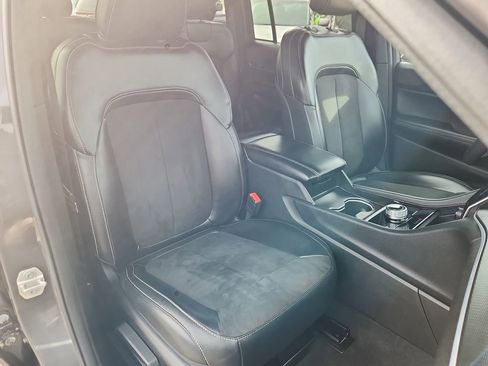 Certified 2024 Jeep Grand Cherokee Altitude image 13