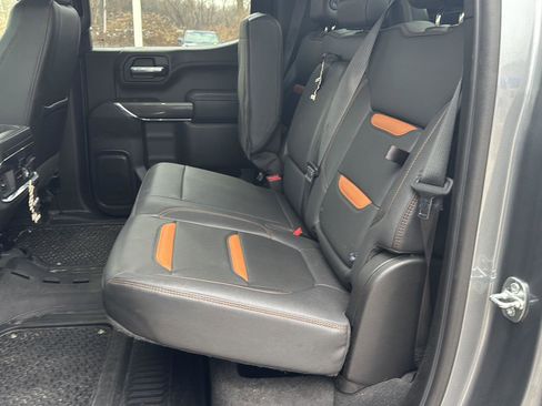 Used 2022 GMC Sierra 1500 AT4 w/ AT4 Premium Package image 11