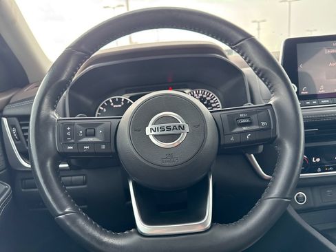 Used 2021 Nissan Rogue S FWD image 16