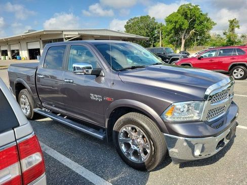 Used 2018 RAM 1500 Laramie w/ Convenience Group AWD/4WD image 3