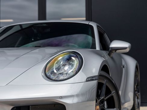 Certified 2026 Porsche 911 Carrera T RWD image 17