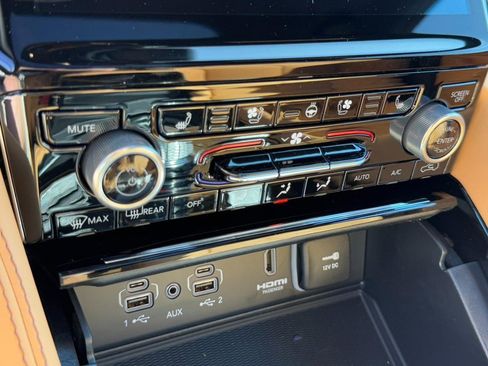 New 2025 Jeep Grand Cherokee Summit AWD/4WD image 14