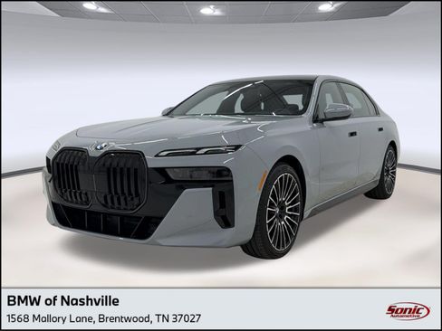 New 2026 BMW 740i w/ Premium Package RWD image 1