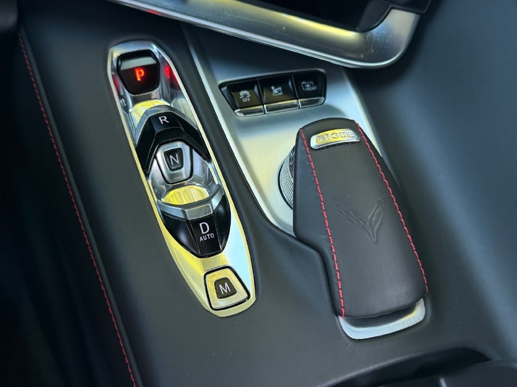 Used 2022 Chevrolet Corvette Stingray Premium Cpe w/ Z51 Performance Package RWD image 21
