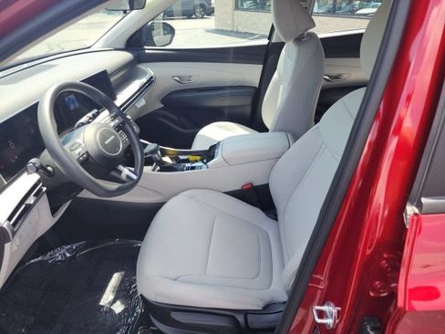 Used 2026 Hyundai Tucson SE AWD/4WD image 12