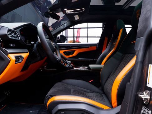 Used 2024 Lamborghini Urus S AWD/4WD image 35