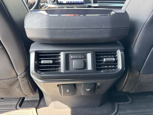 Used 2023 Ford F150 Lariat w/ Equipment Group 502A High image 32