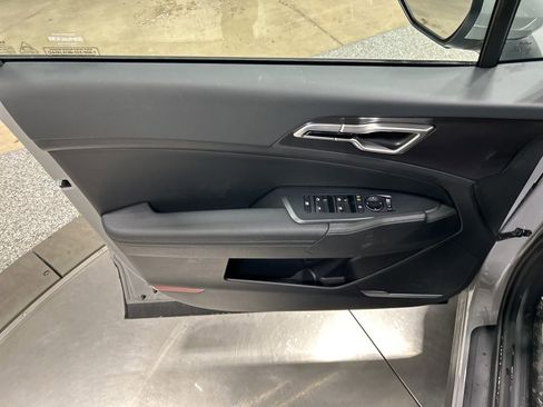 New 2026 Kia Sportage EX image 12