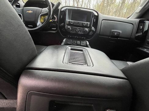 Used 2017 Chevrolet Silverado 1500 LTZ Z71 w/ LTZ Plus Package image 36