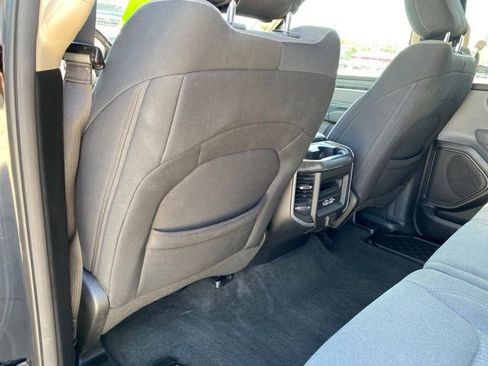 Used 2019 RAM 1500 Big Horn AWD/4WD image 32
