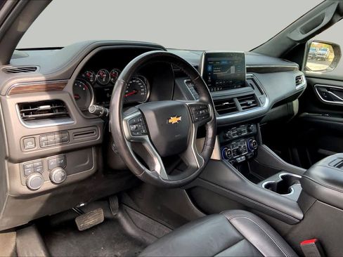 Used 2021 Chevrolet Tahoe LT w/ Luxury Package AWD/4WD image 19