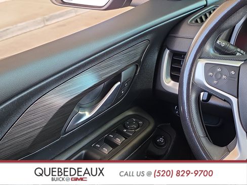 Used 2024 GMC Terrain SLE w/ Driver Convenience Package AWD/4WD image 23