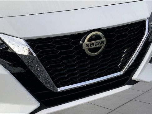 Used 2022 Nissan Sentra SV FWD image 29
