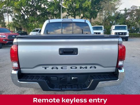 Used 2022 Toyota Tacoma SR5 RWD image 7