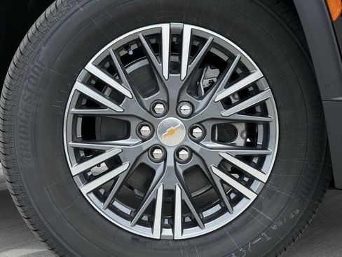 New 2026 Chevrolet Traverse LT w/ Driver Confidence Package FWD image 9