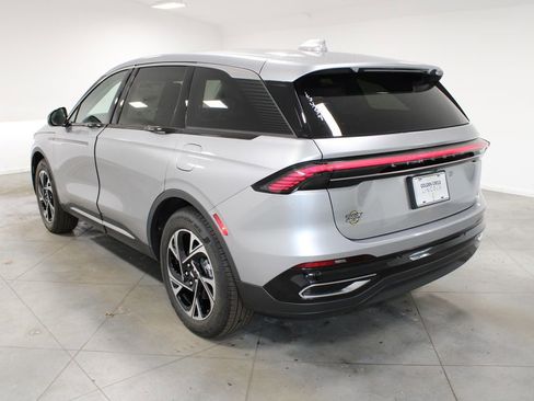 New 2026 Lincoln Nautilus Premier image 6