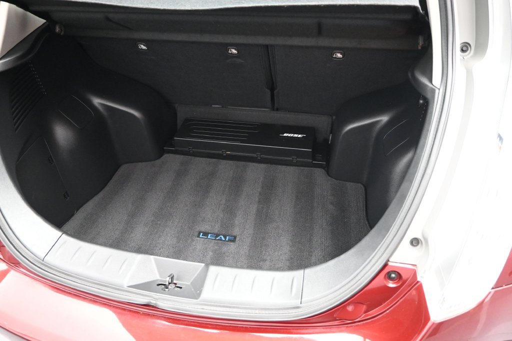 Used 2016 Nissan Leaf SL w/ Premium Package FWD image 21