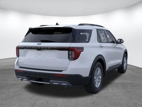New 2026 Ford Explorer Active w/ Active Comfort Package image 8