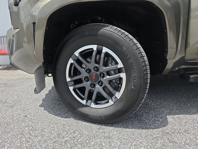 Used 2024 Toyota Tacoma TRD Sport w/ TRD Sport Upgrade Package RWD image 31