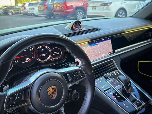 Used 2018 Porsche Panamera 4 AWD/4WD image 20