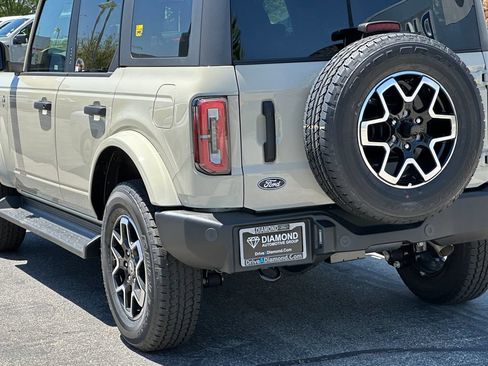 New 2026 Ford Bronco Outer Banks AWD/4WD image 5