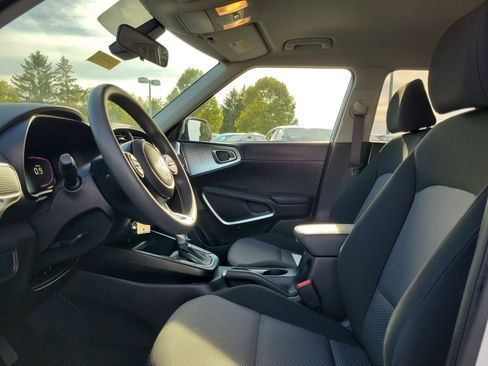 Used 2024 Kia Soul LX w/ Option Group 015 image 15