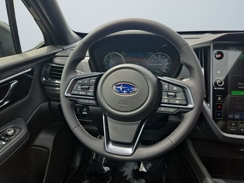 Certified 2025 Subaru Forester Limited image 12