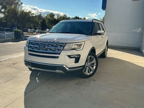 Used 2018 Ford Explorer Limited AWD/4WD image 6