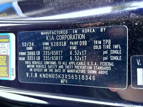 Used 2025 Kia Carnival FWD image 26