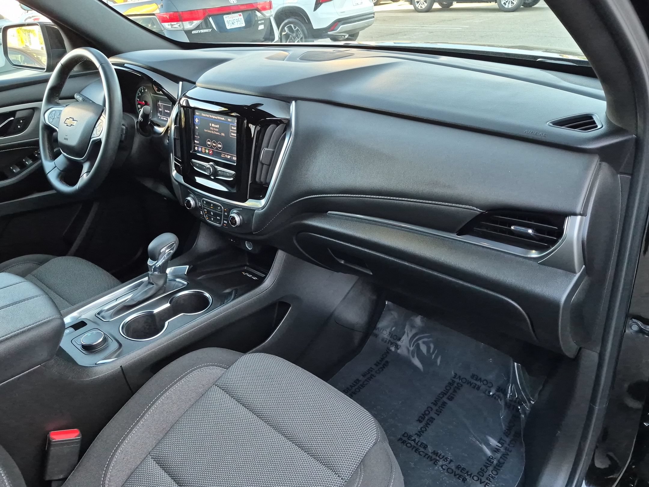 Used 2023 Chevrolet Traverse LT w/ LPO, Floor Liner Package FWD image 28