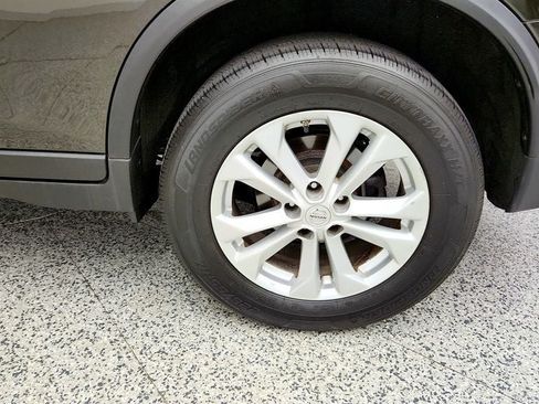 Used 2016 Nissan Rogue SV AWD/4WD image 9