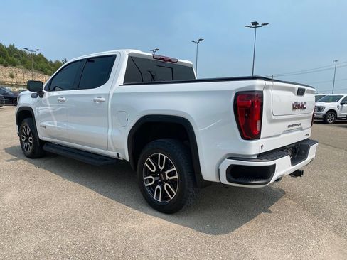 Used 2025 GMC Sierra 1500 AT4 w/ AT4 Premium Package AWD/4WD image 4