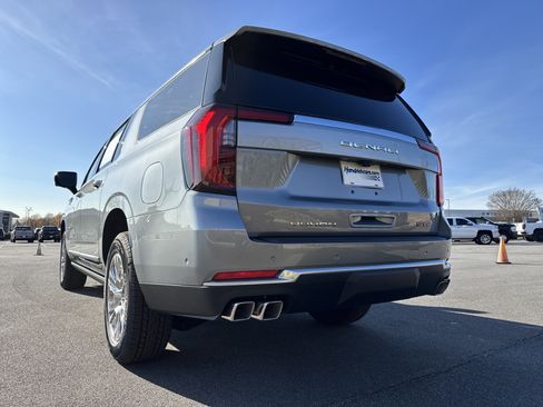 New 2026 GMC Yukon XL Denali w/ Sun & Power Step Package image 8