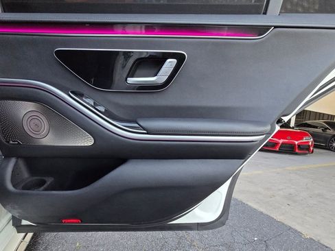 Used 2022 Mercedes-Benz S 500 4MATIC w/ AMG Line Package image 26