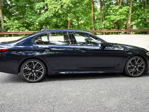 Used 2021 BMW 530i w/ M Sport Package RWD image 9