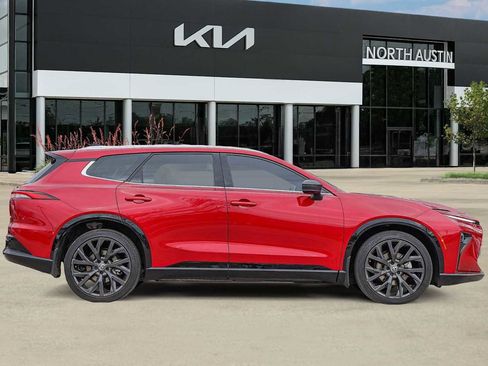 Used 2025 Toyota Crown Signia image 7