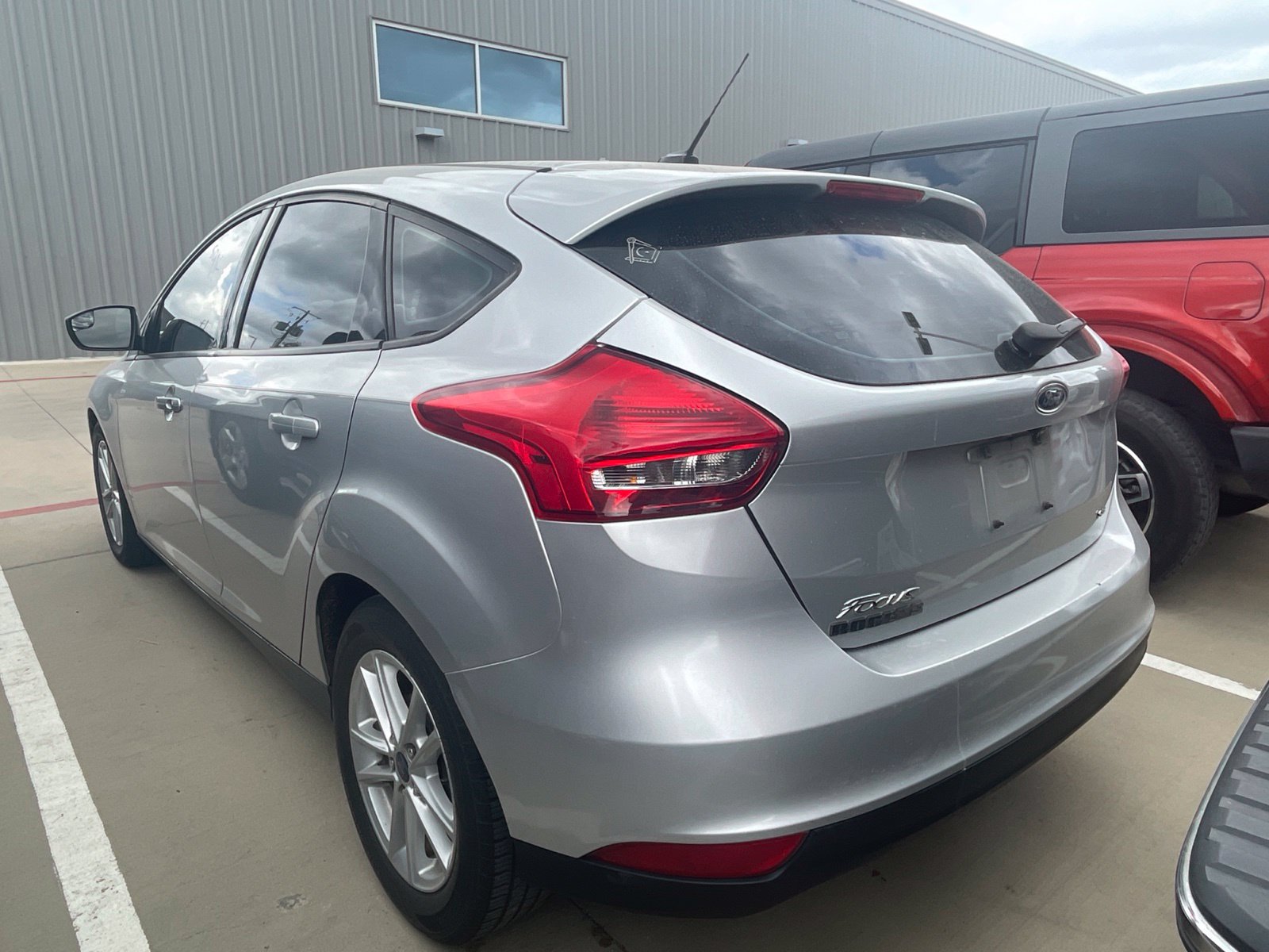 Used 2018 Ford Focus SE FWD image 5