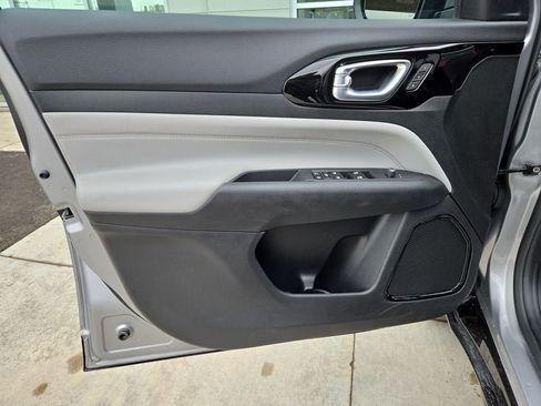 Used 2023 Jeep Compass Limited w/ Elite Group image 11