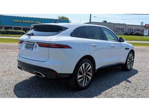 Used 2021 Jaguar F-PACE S image 7