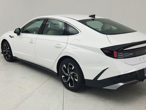 Used 2025 Hyundai Sonata SEL FWD image 5